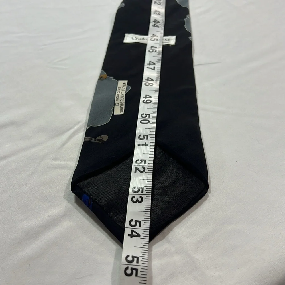 Vicky Davis 100% silk tie